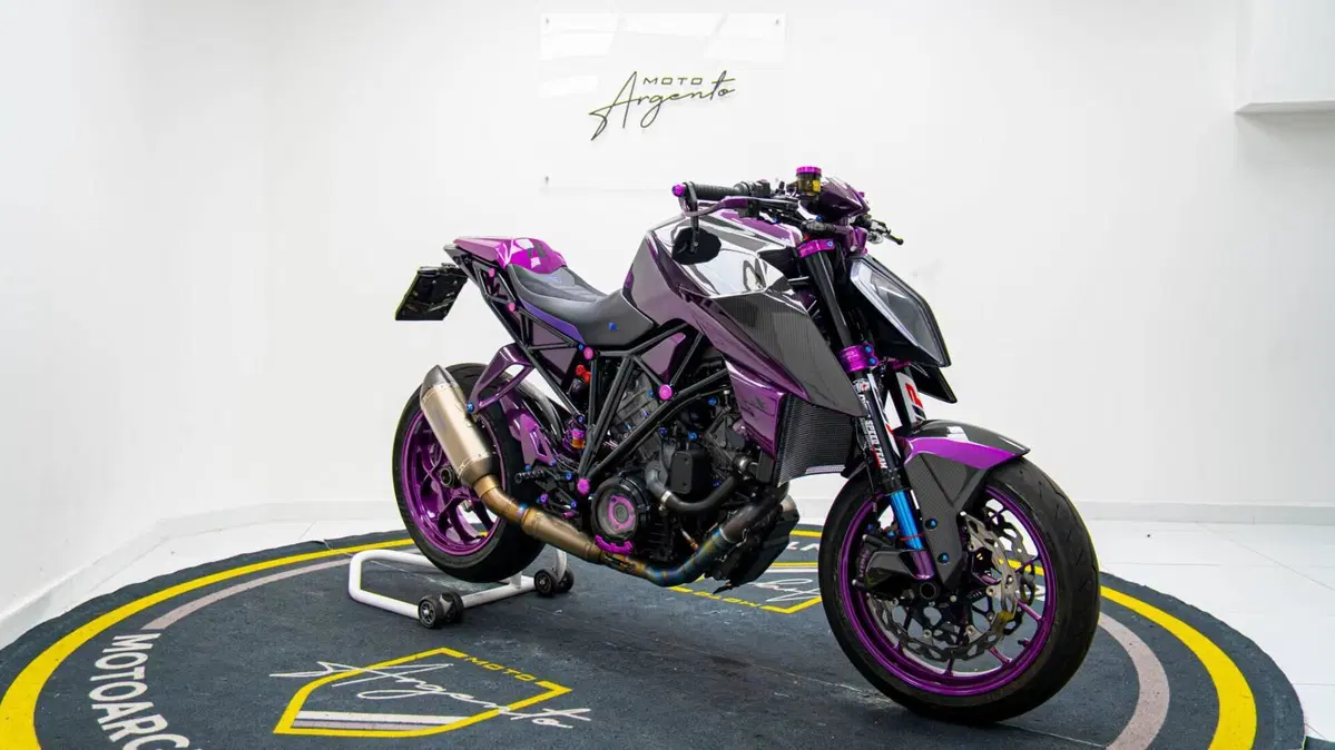 KTM 1290 Super Duke R (2019) (8)