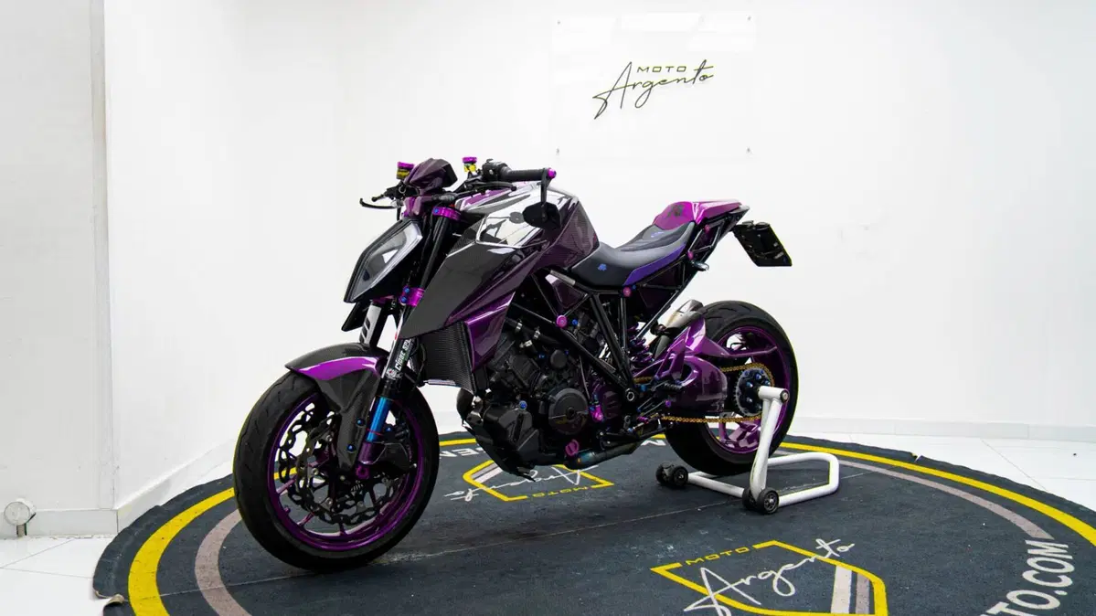 KTM 1290 Super Duke R (2019) (14)