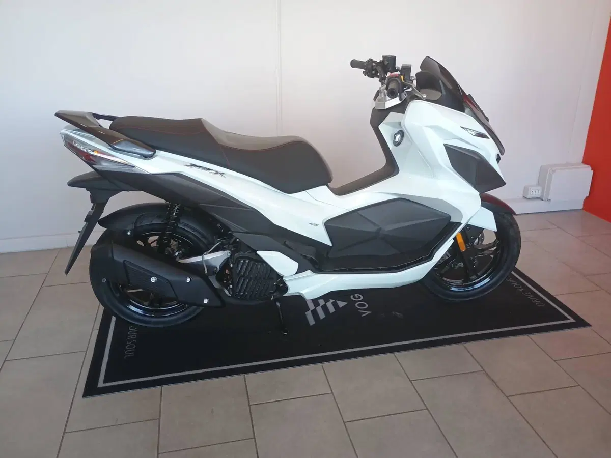 Sym Jet X 125 ABS + TCS (2026) (8)
