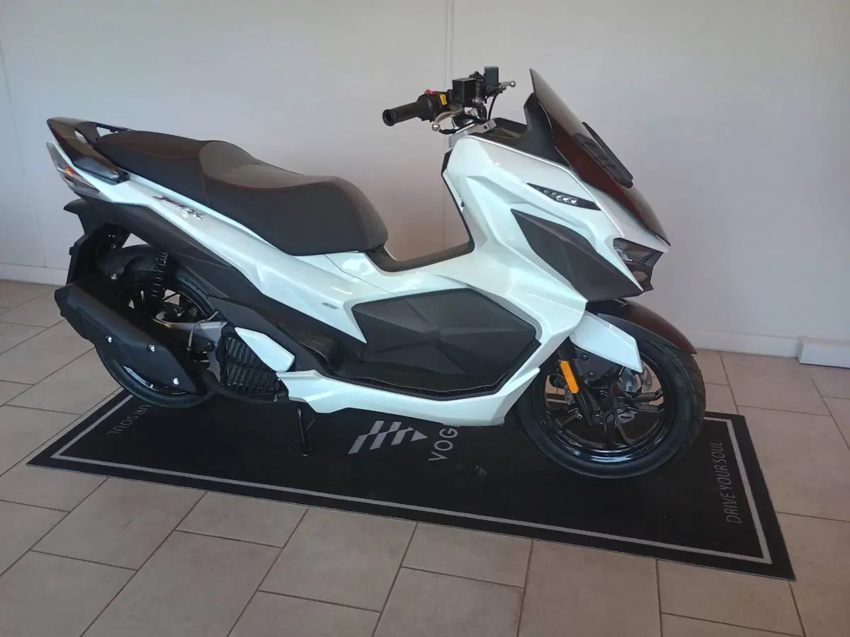 Sym Jet X 125 ABS + TCS (2026) (9)