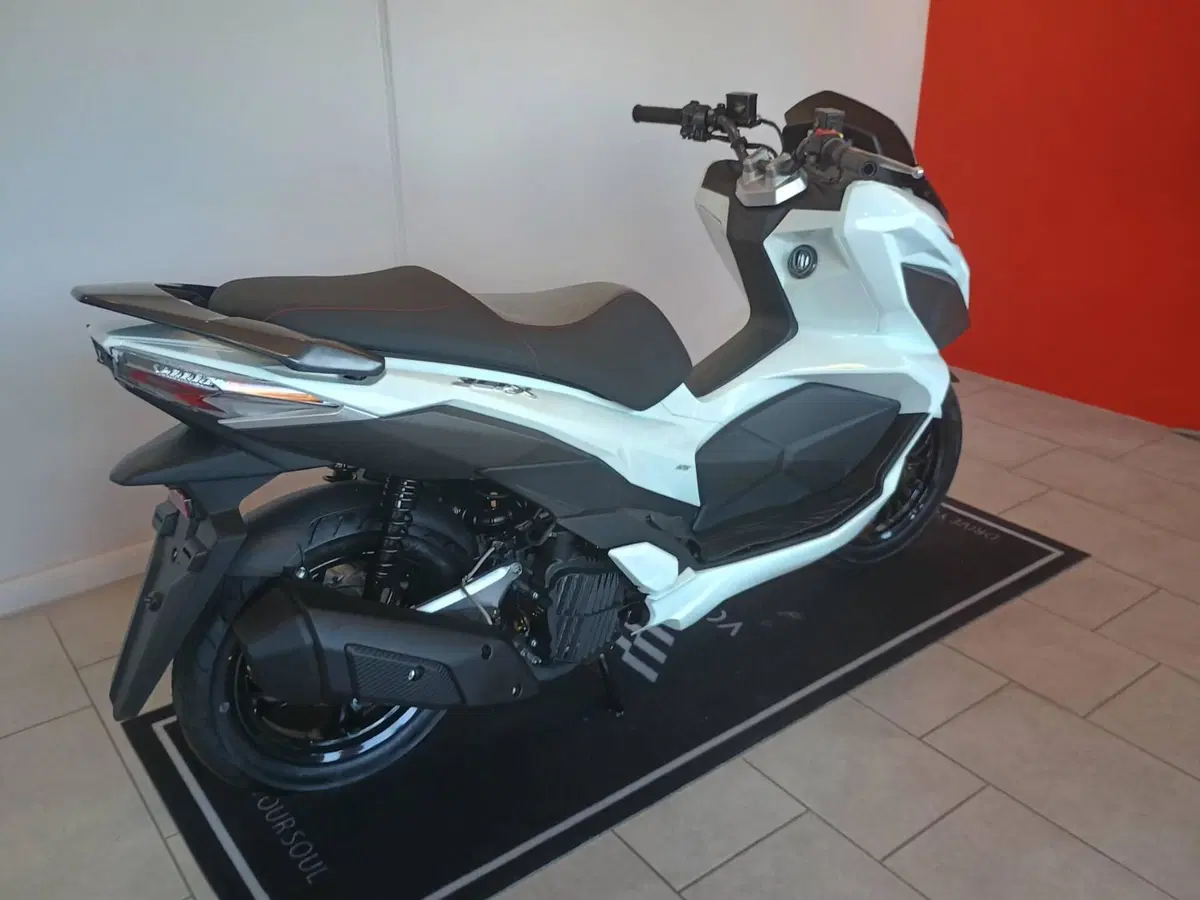 Sym Jet X 125 ABS + TCS (2026) (11)