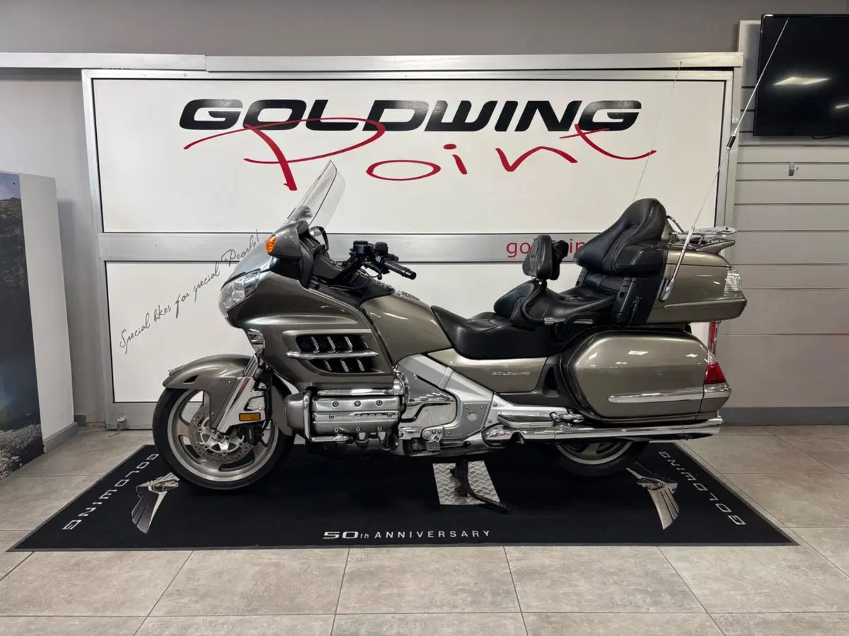 Honda GL 1800 Gold Wing (2007 - 11) (4)