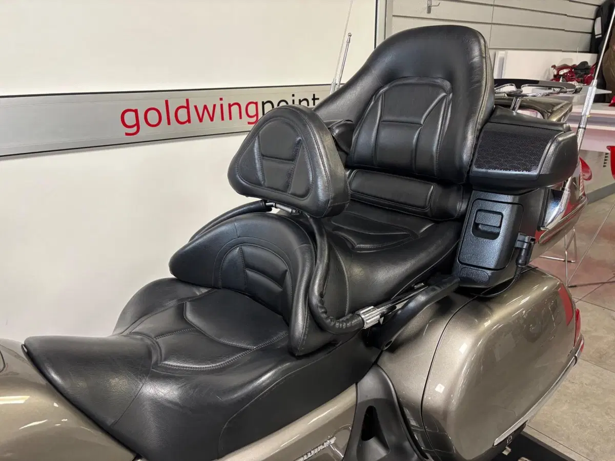 Honda GL 1800 Gold Wing (2007 - 11) (5)