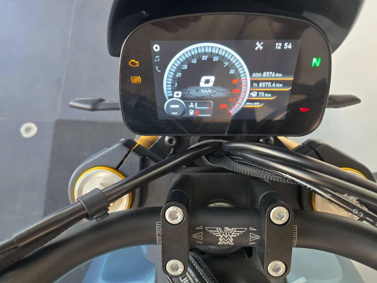 Moto Morini SEIEMMEZZO SCR (2022 - 26) (11)