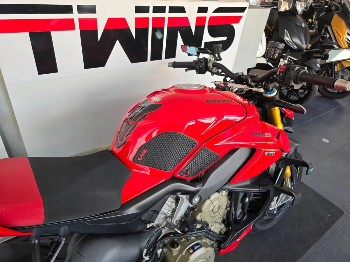 Ducati Streetfighter V4 S (2023 - 24) (10)