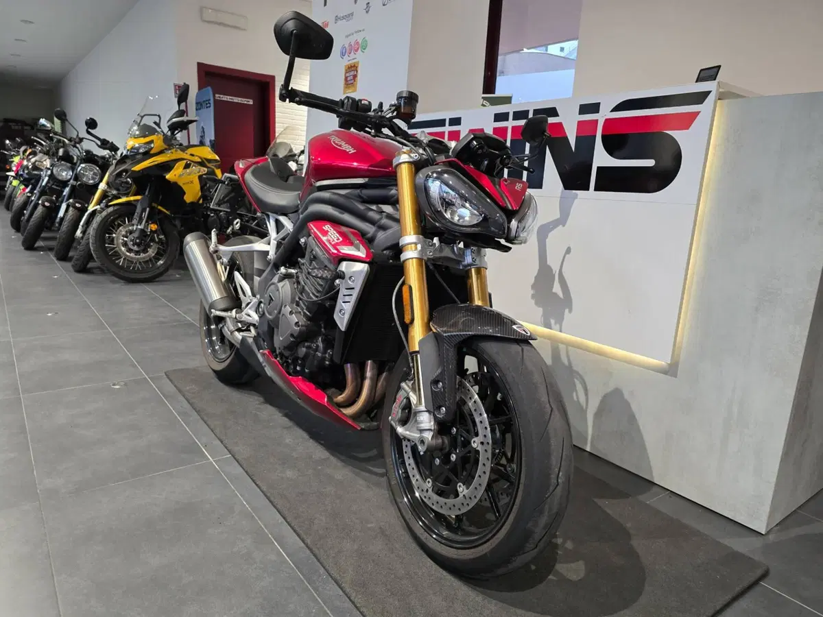 Triumph Speed Triple 1200 RS (2021 - 24) (2)
