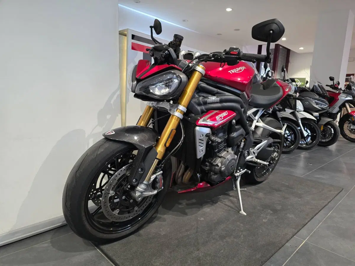 Triumph Speed Triple 1200 RS (2021 - 24) (4)