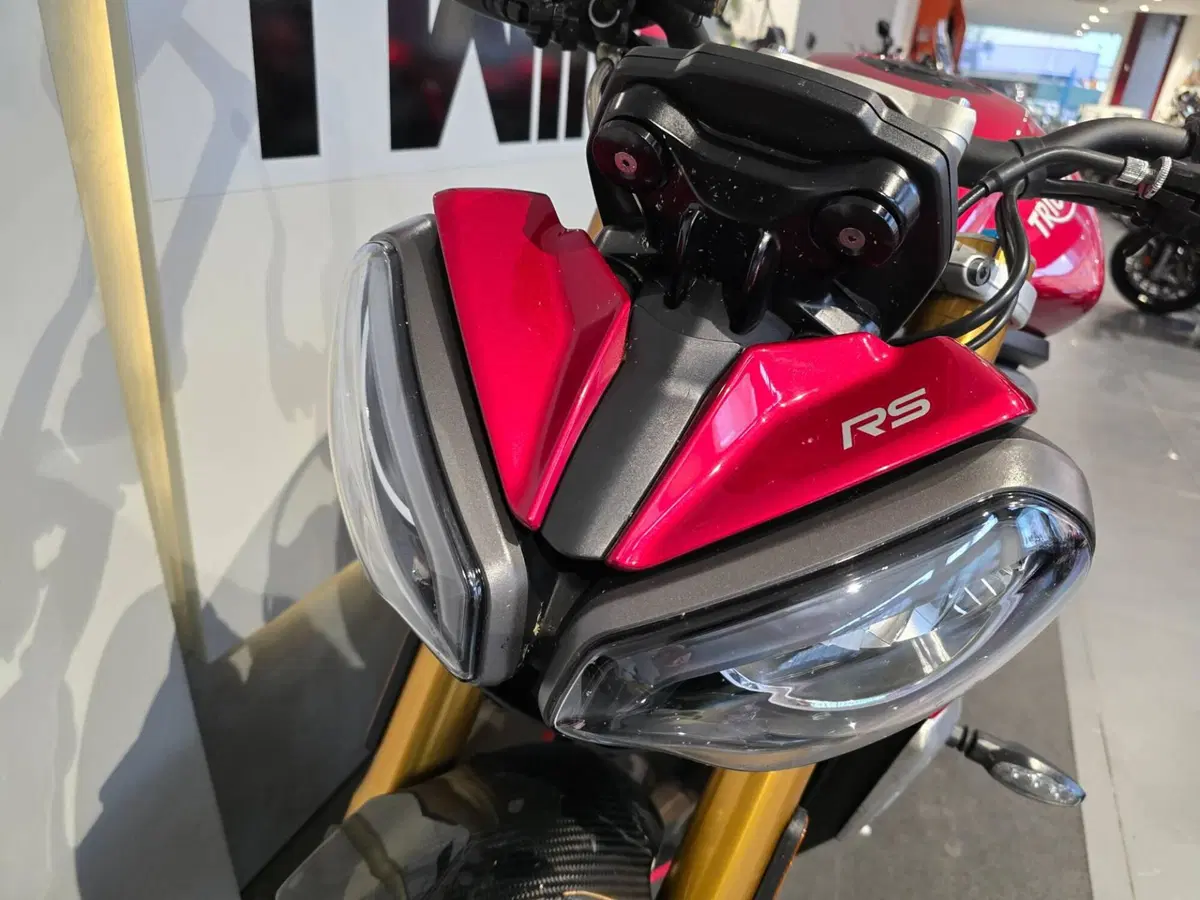 Triumph Speed Triple 1200 RS (2021 - 24) (12)