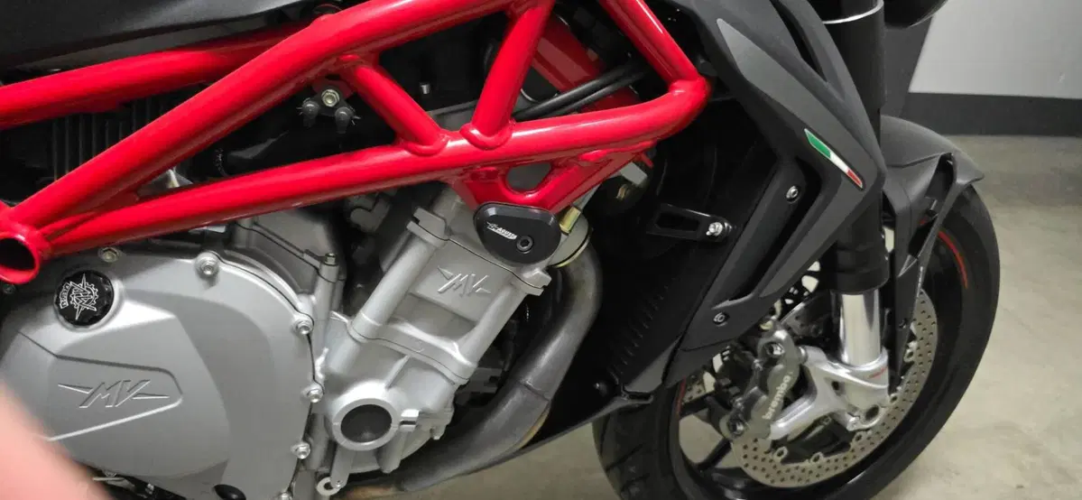 MV Agusta Brutale 1090 ABS (2012 - 19) (10)