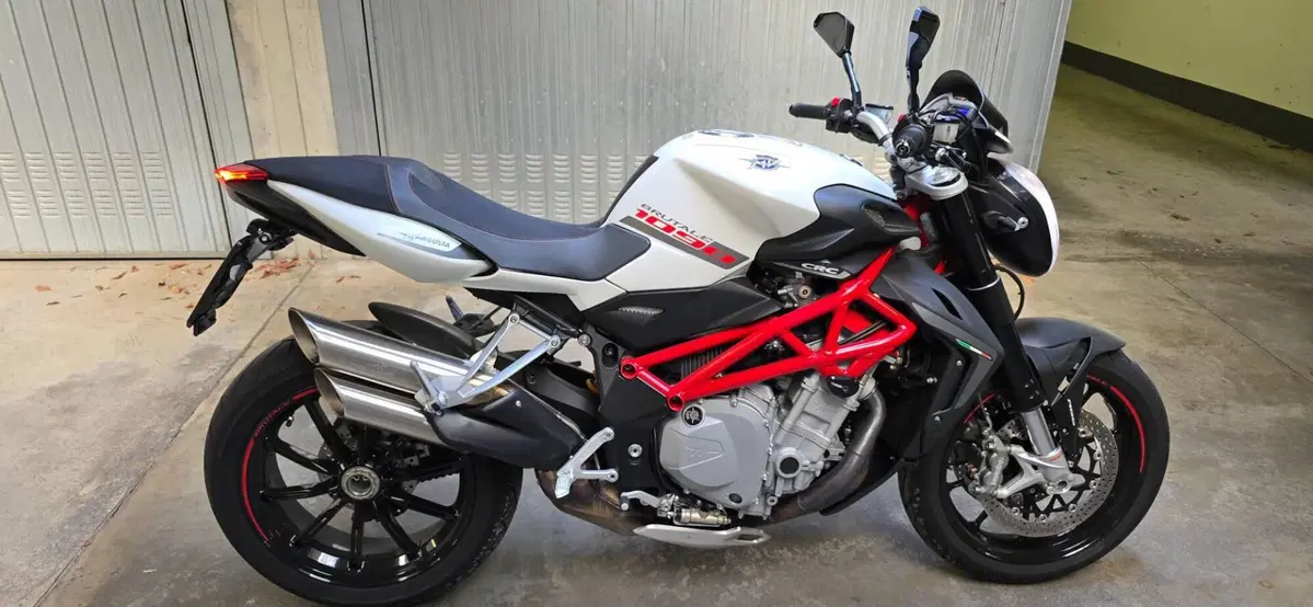 MV Agusta Brutale 1090 ABS (2012 - 19) (12)