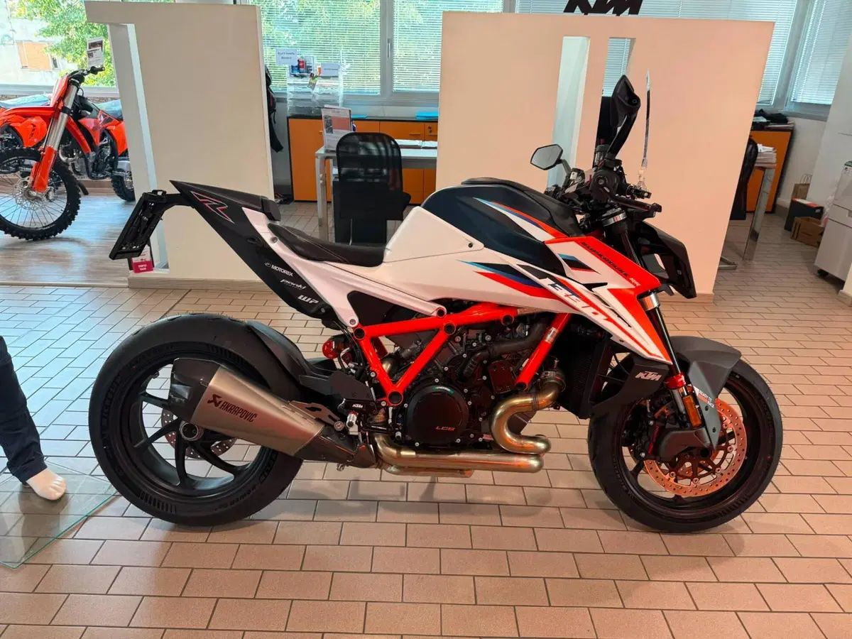 KTM 1390 Super Duke RR (2026) (2)