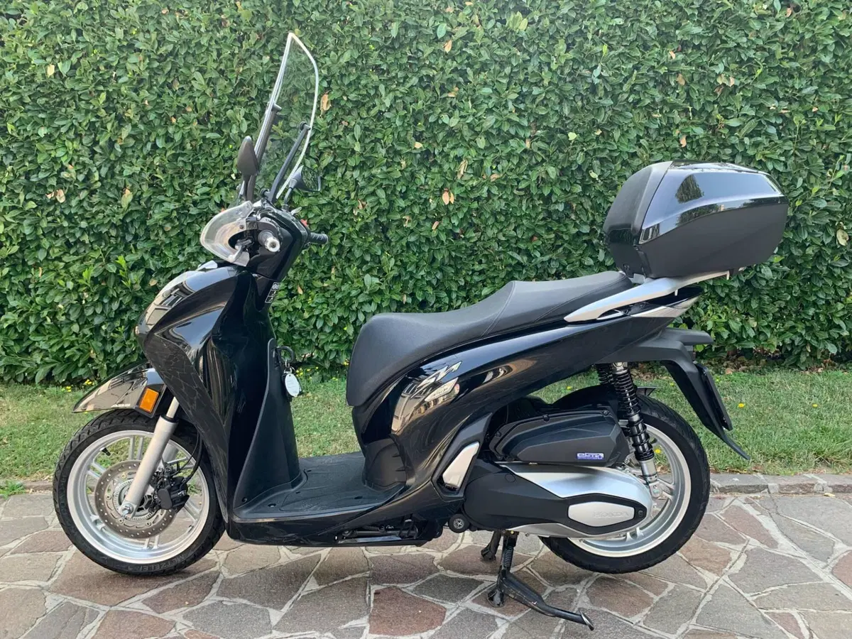 Honda SH 350 (2021 - 24) (3)