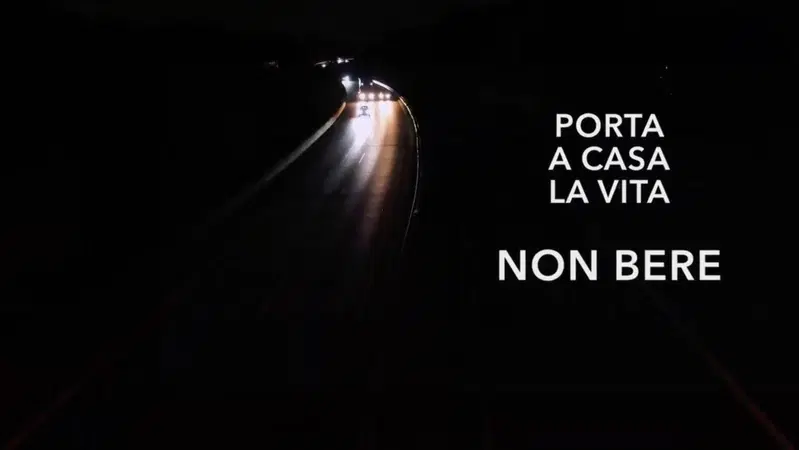 Al concerto di Ultimo lo spot della Polizia sulla sicurezza stradale