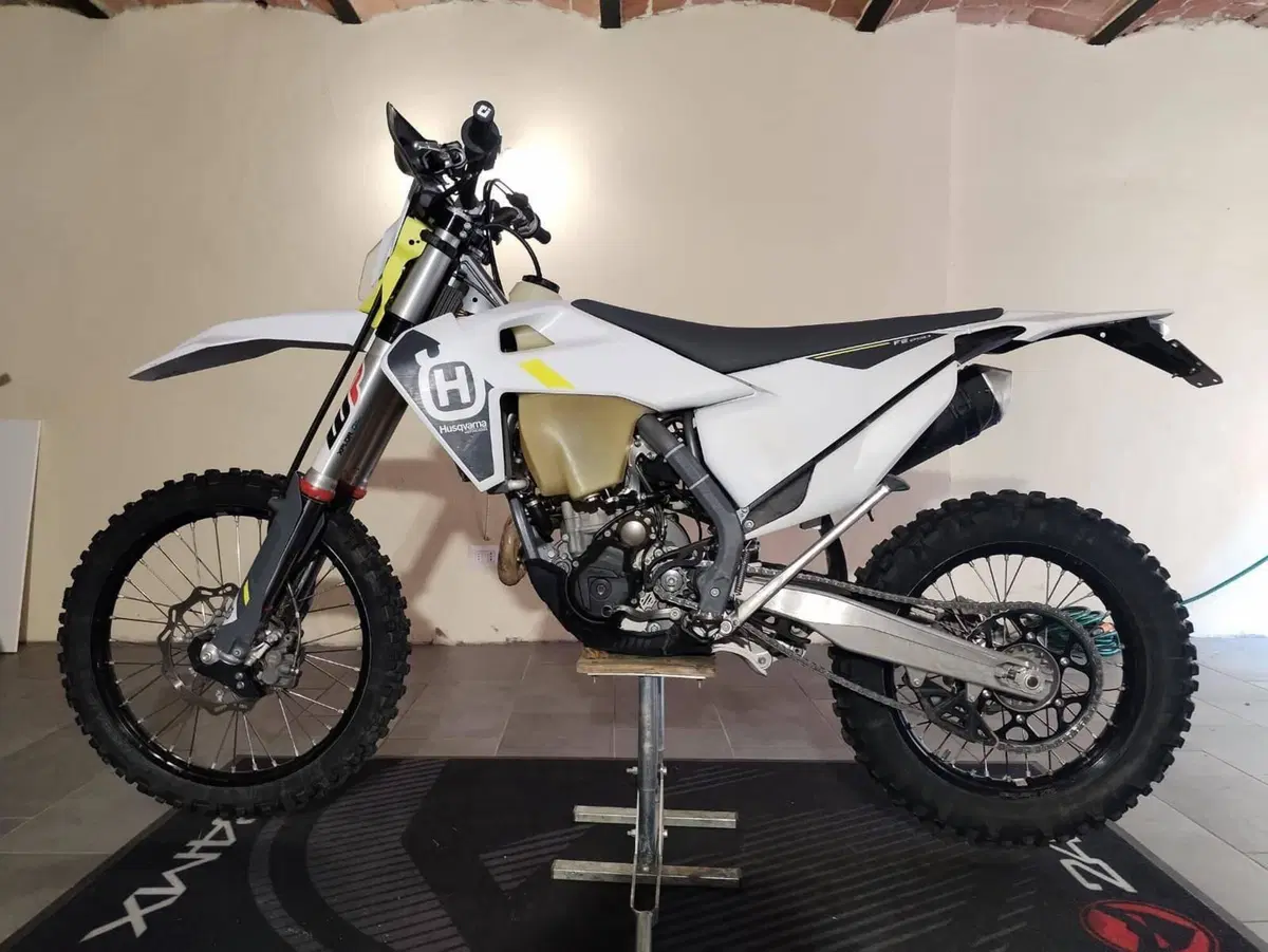 Husqvarna FE 250 (2022)