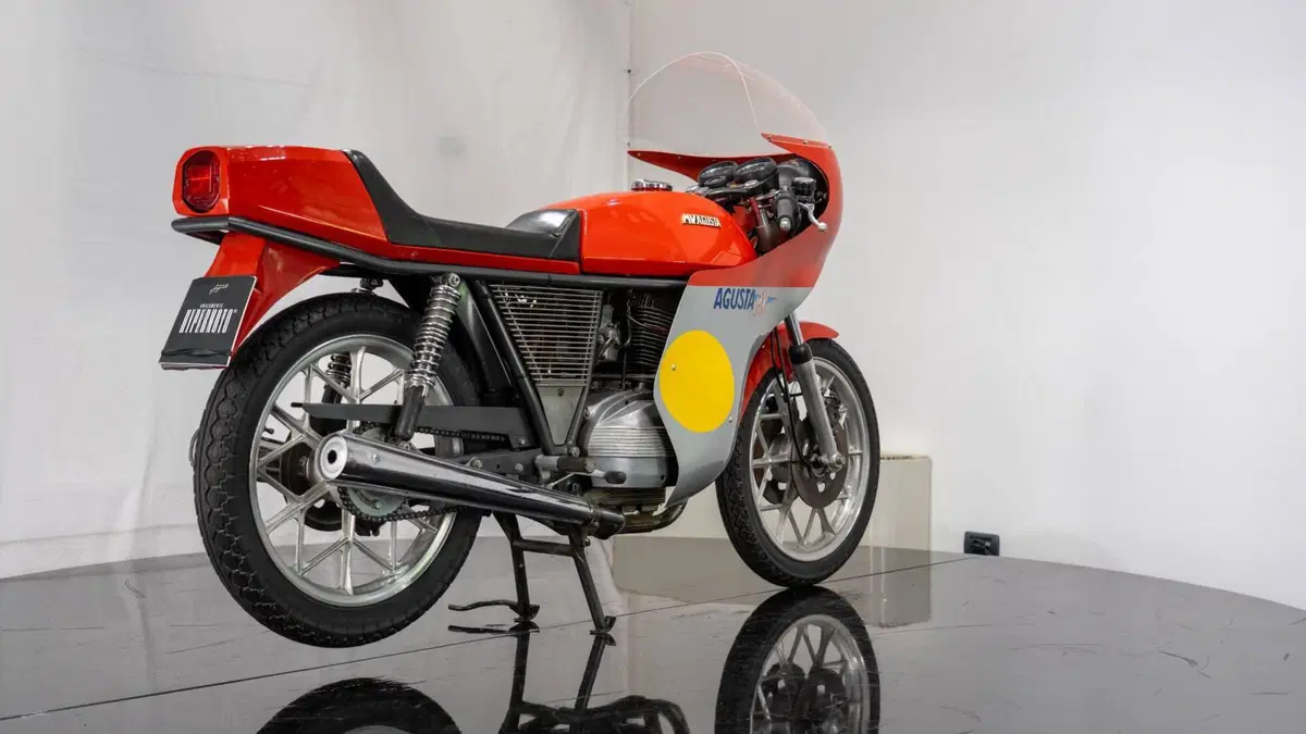 MV Agusta 350 S "Ipotesi" Carenata (7)