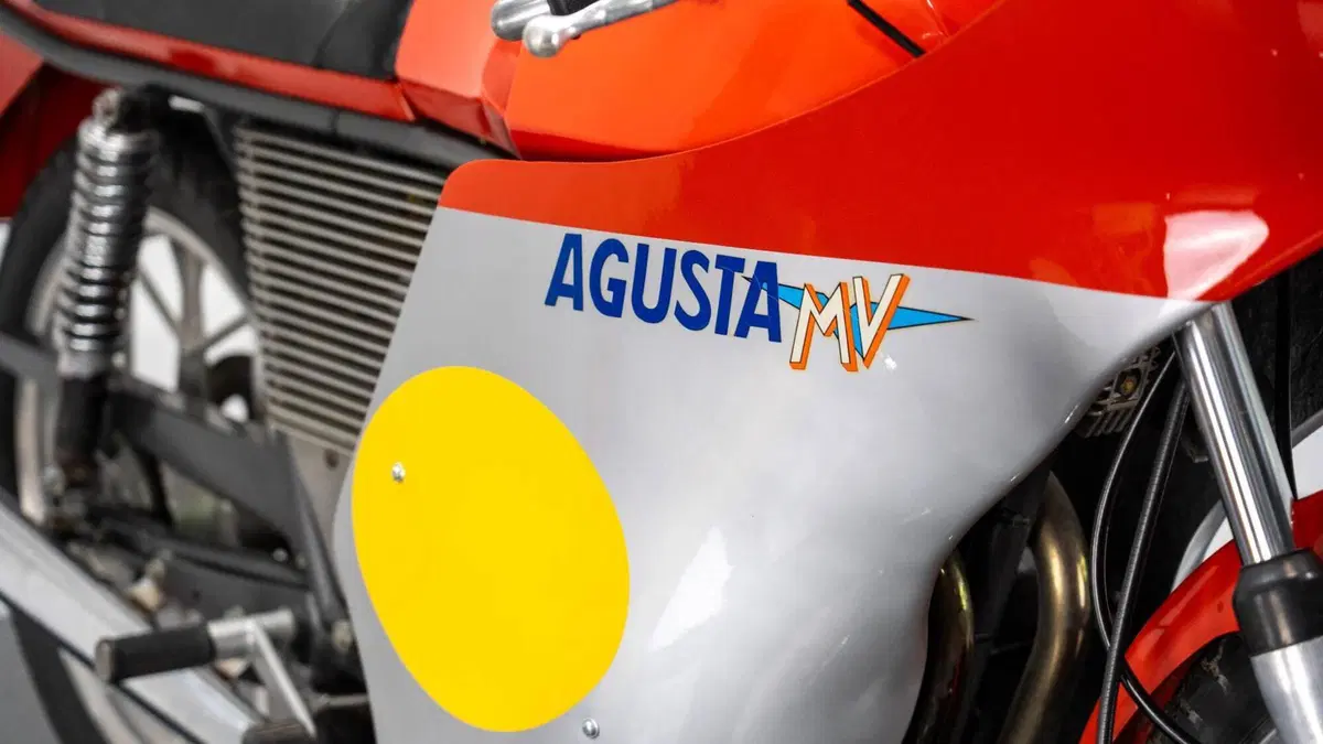 MV Agusta 350 S "Ipotesi" Carenata (12)