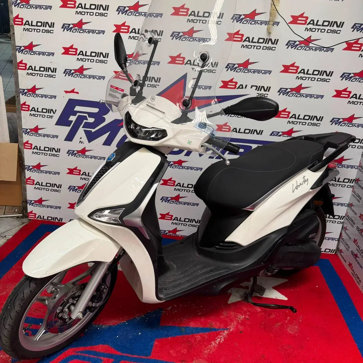 Piaggio Liberty 50 3V (2021 - 24) (5)