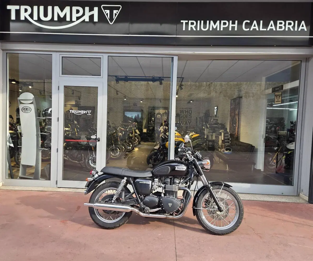 Triumph Bonneville (2007 - 16) (2)