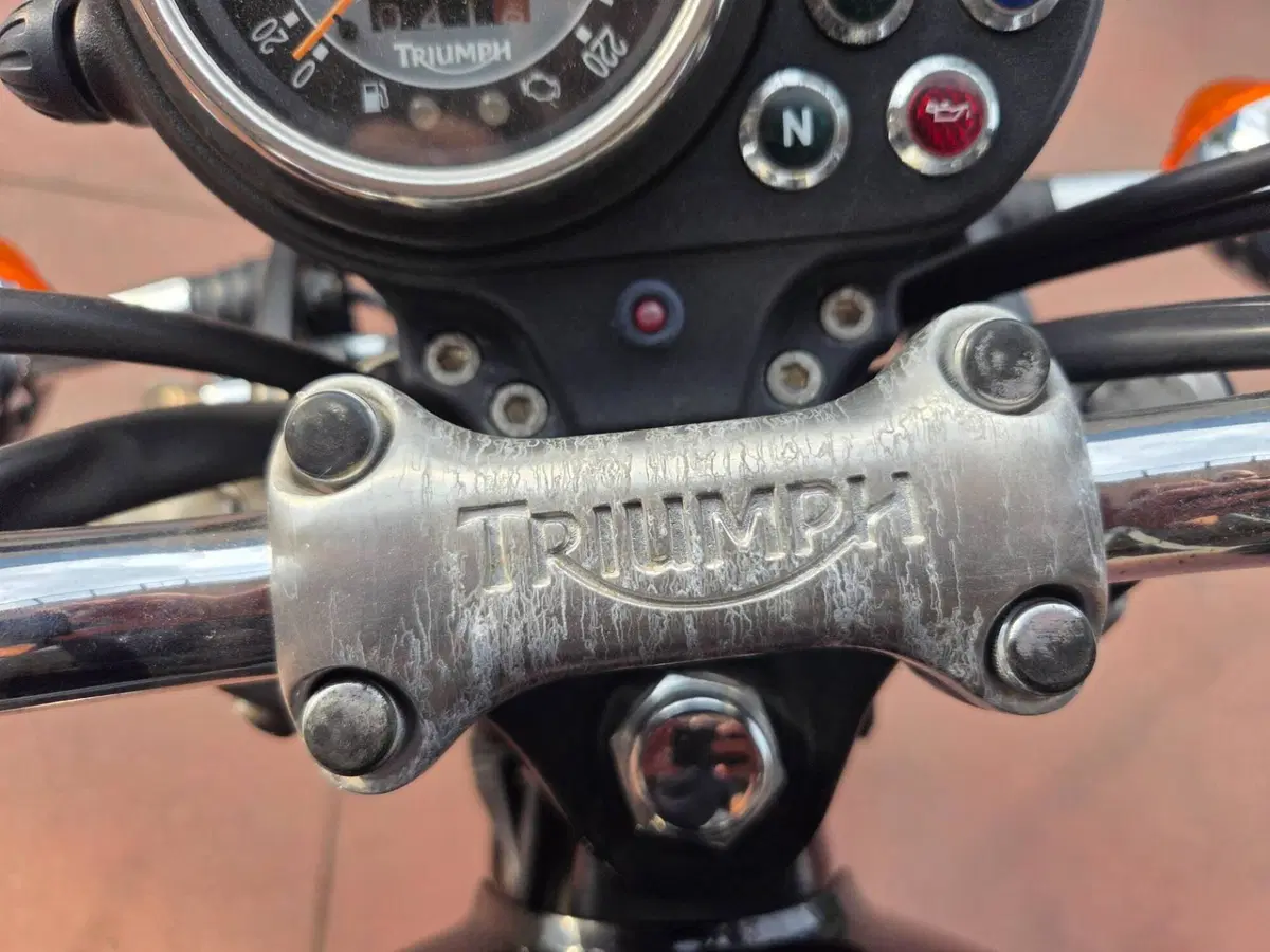Triumph Bonneville (2007 - 16) (11)