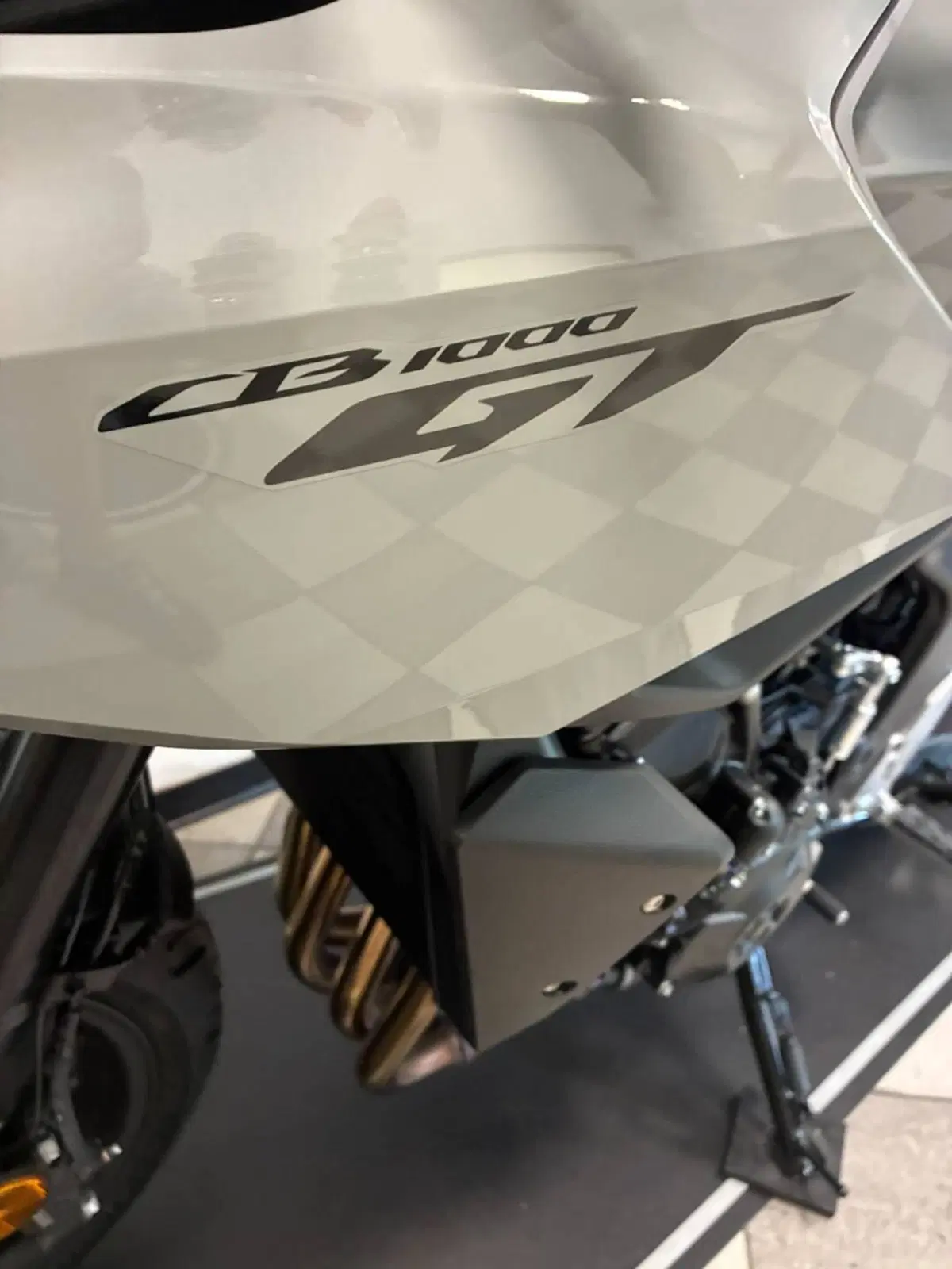 Honda CB 1000 GT (2026) (5)