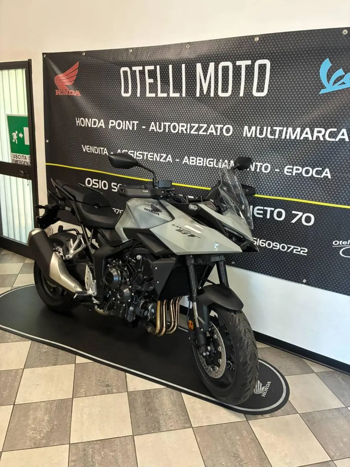 Honda CB 1000 GT (2026) (2)