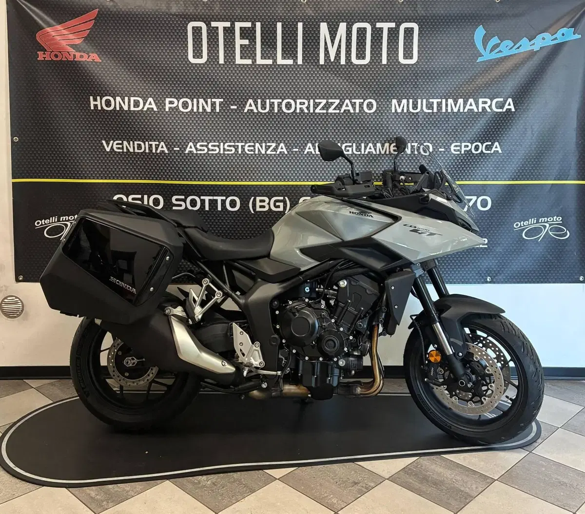 Honda CB 1000 GT (2026) (7)