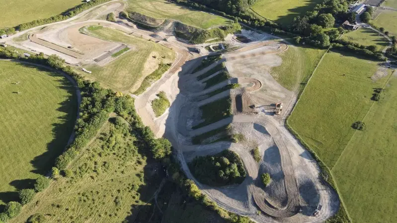 Il Mondiale Motocross MXGP torna a Foxhill, ecco come &egrave; stato modificato il tracciato [VIDEO]