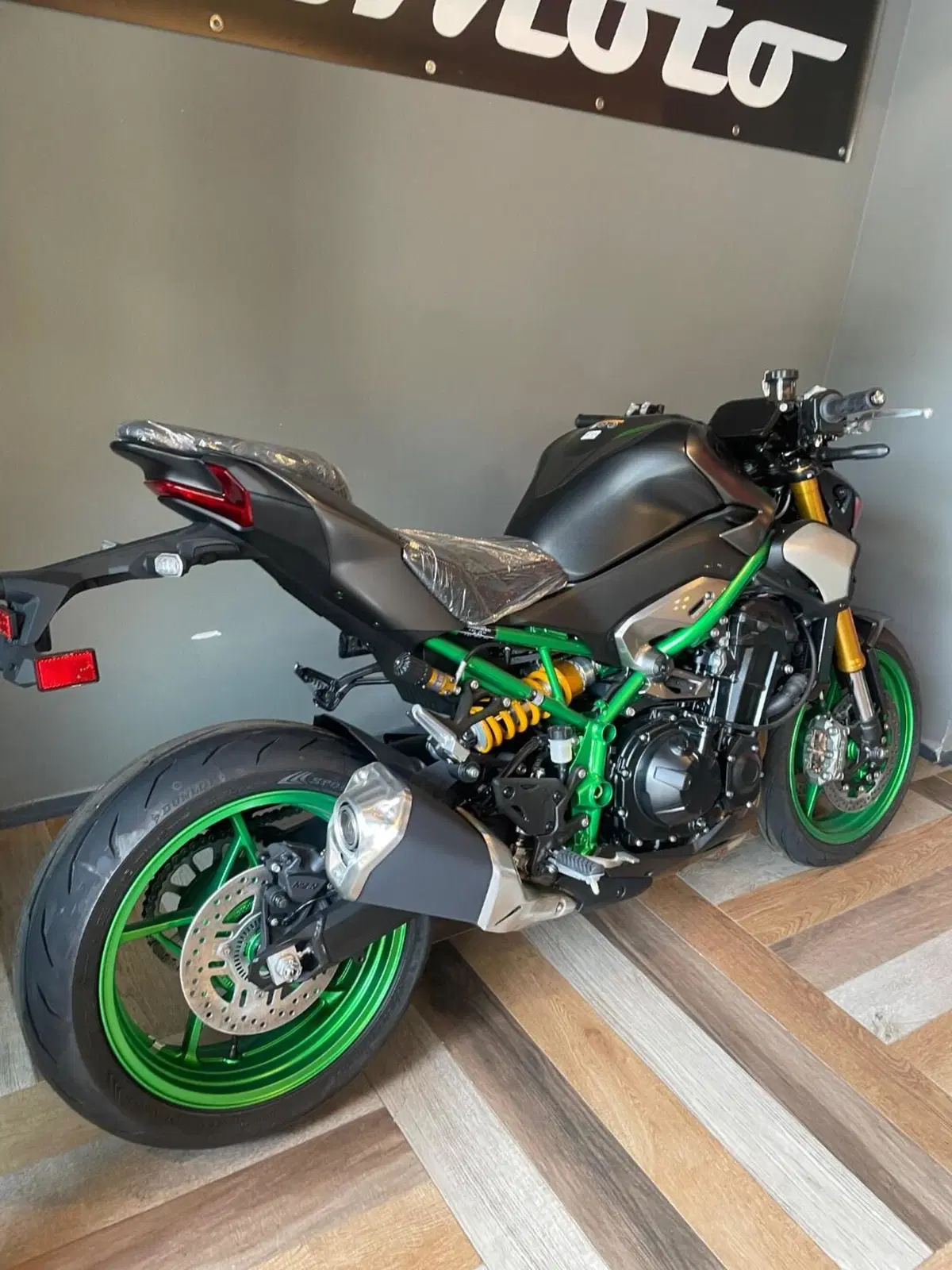 Kawasaki Z 900 SE (2025 - 26) (3)