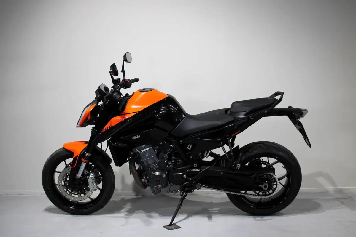 KTM 890 Duke (2021 - 23) (4)