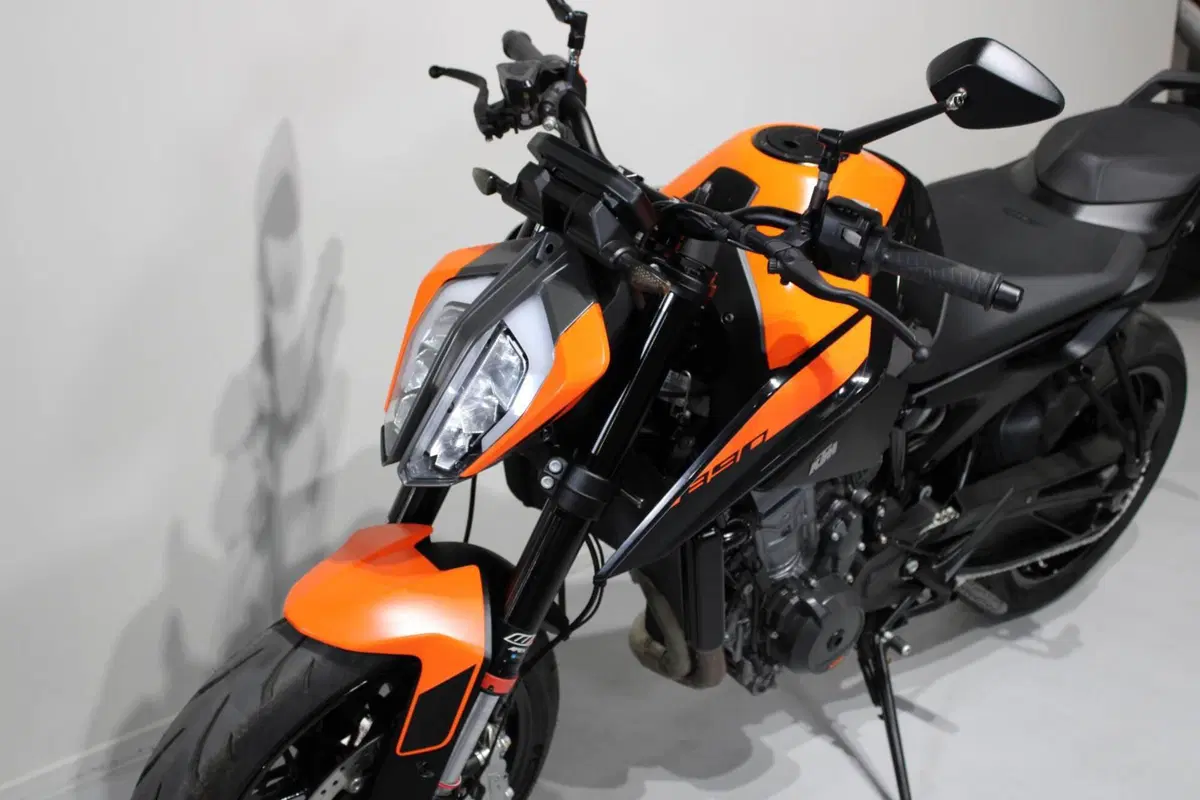KTM 890 Duke (2021 - 23) (8)