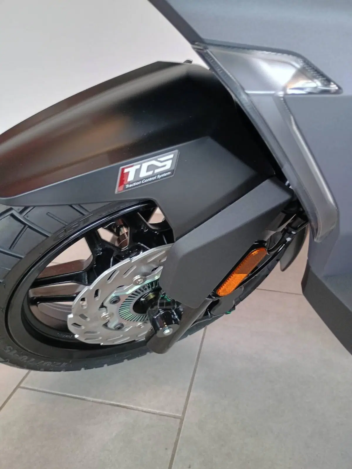 Sym ADX 300 (2024 - 26) (8)