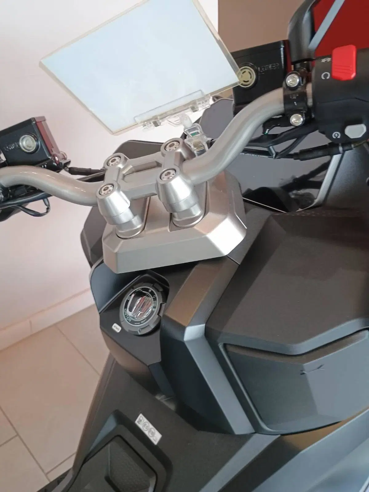 Sym ADX 300 (2024 - 26) (16)