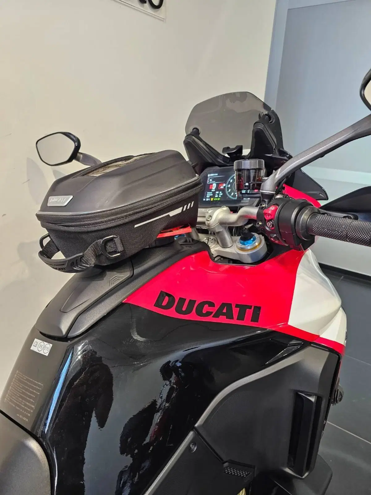 Ducati Multistrada V4 Pikes Peak (2021 - 24) (5)