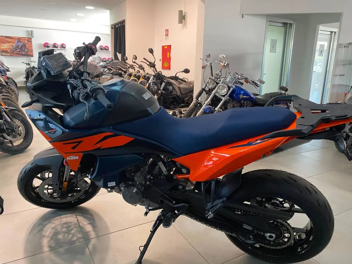 KTM 890 SMT (2026) (3)