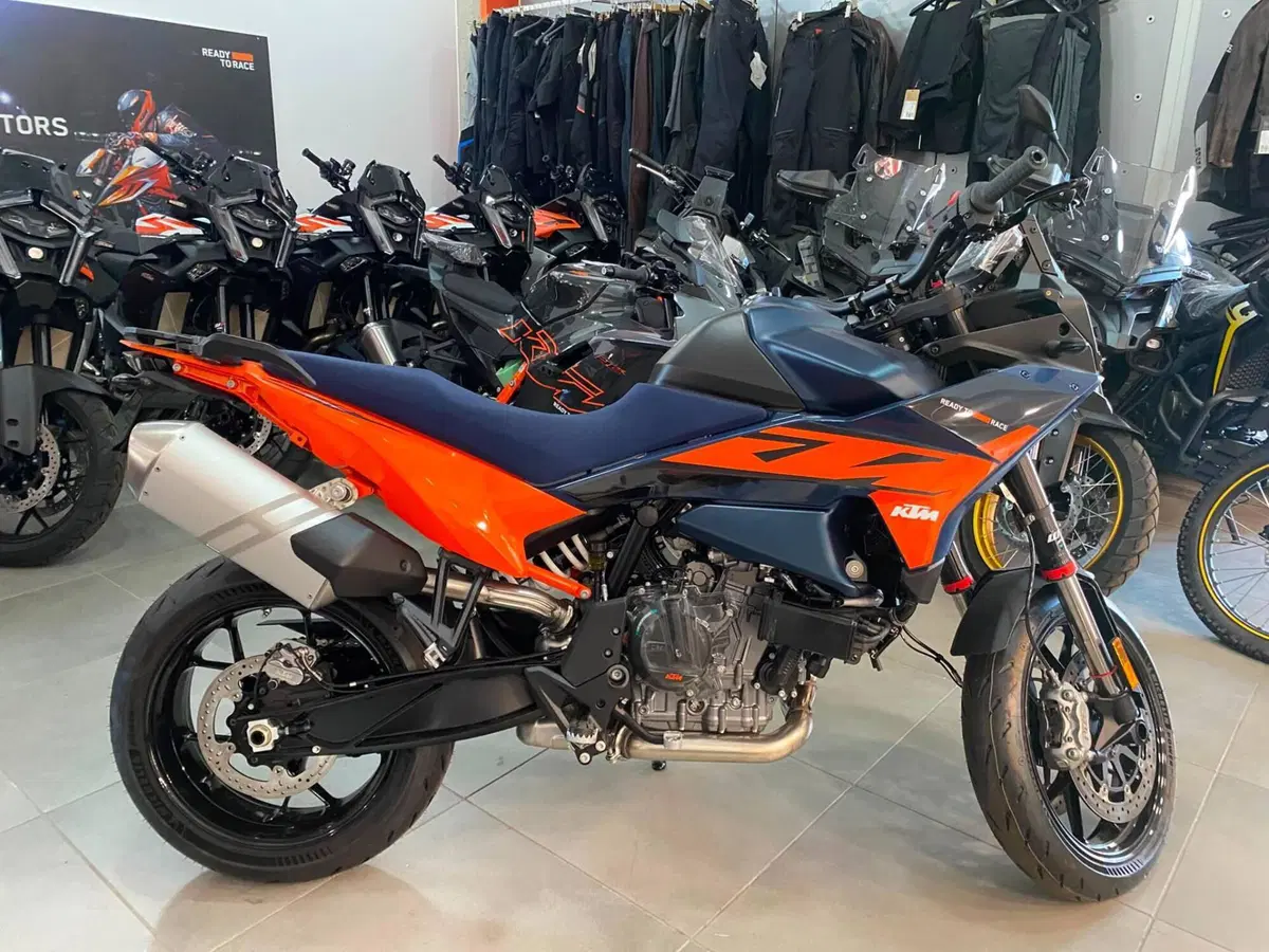 KTM 890 SMT (2026)