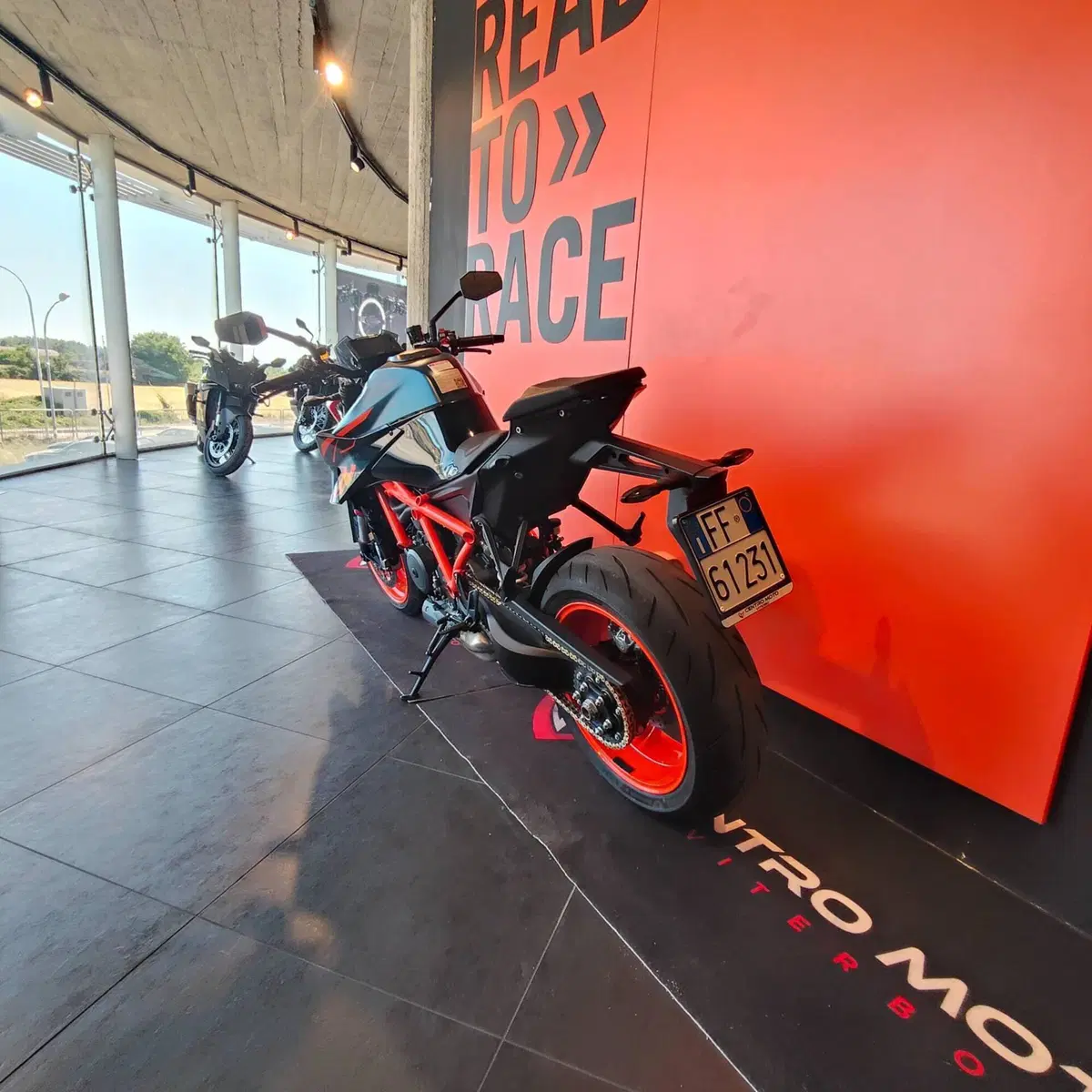 KTM 1290 Super Duke R (2022 - 23) (10)
