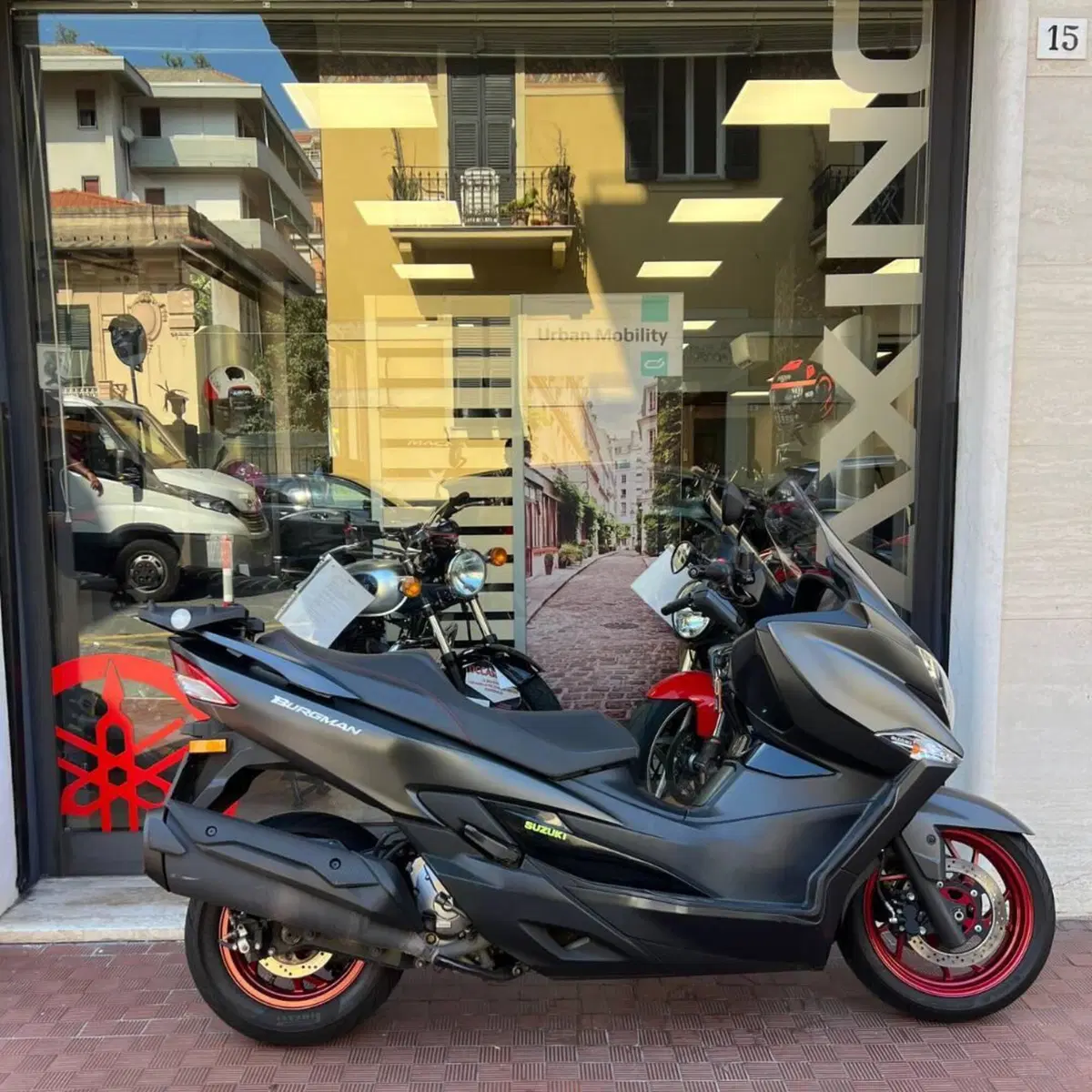 Suzuki Burgman AN 400 (2017 - 20)