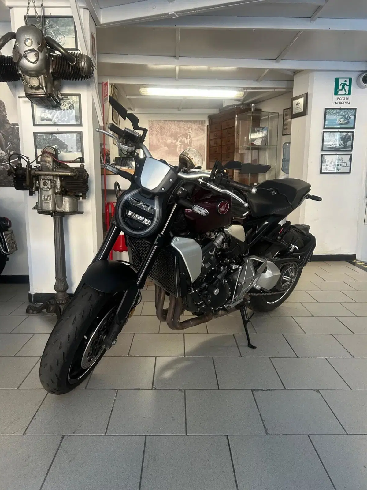 Honda CB 1000 R (2021 - 25) (2)