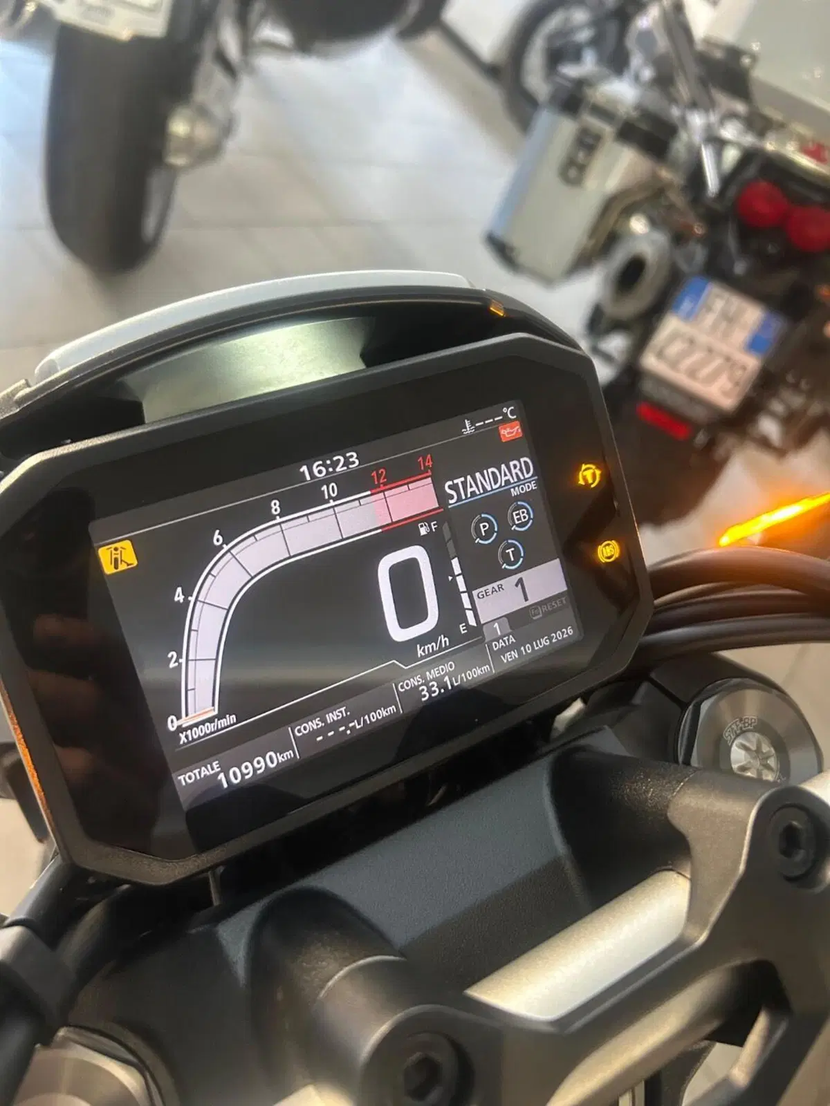 Honda CB 1000 R (2021 - 25) (4)