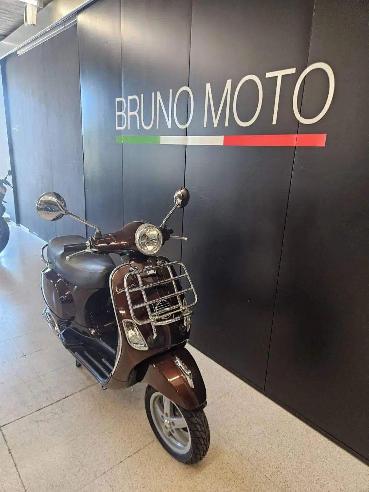 Vespa LX 150 Touring (2010 - 12) (6)