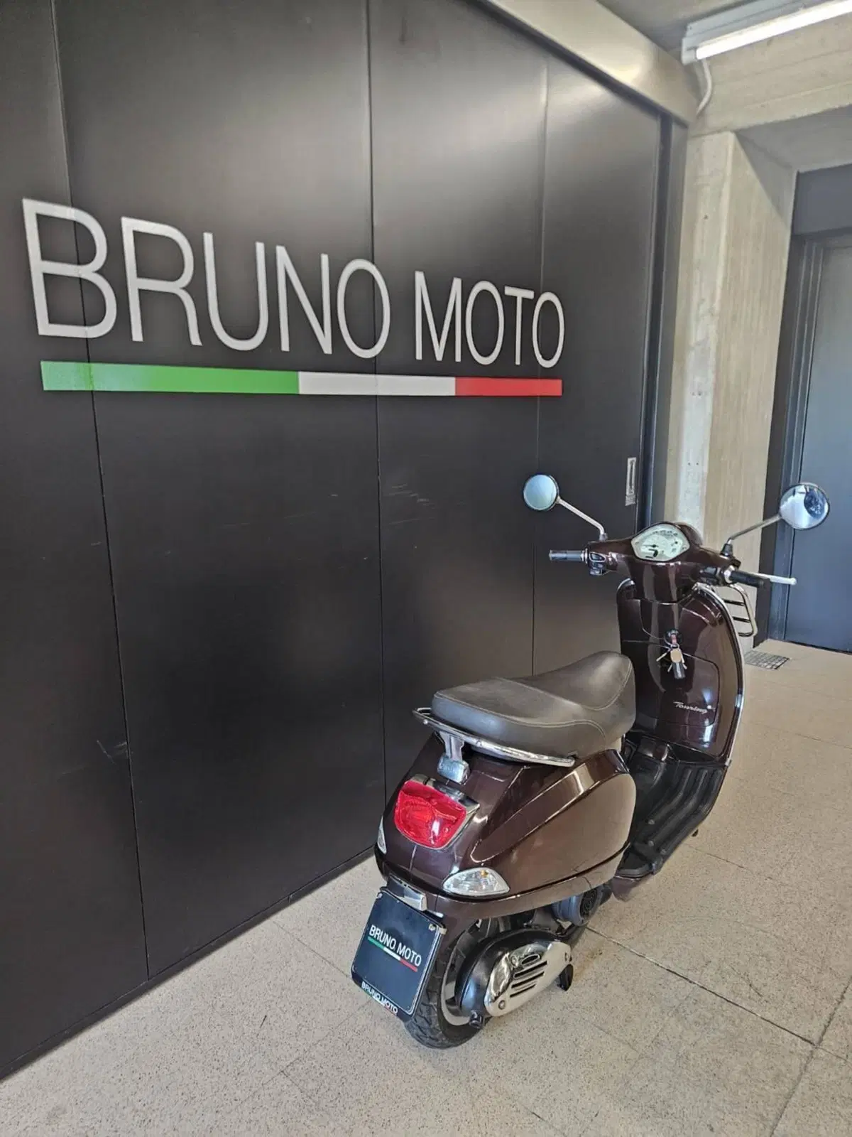Vespa LX 150 Touring (2010 - 12) (7)