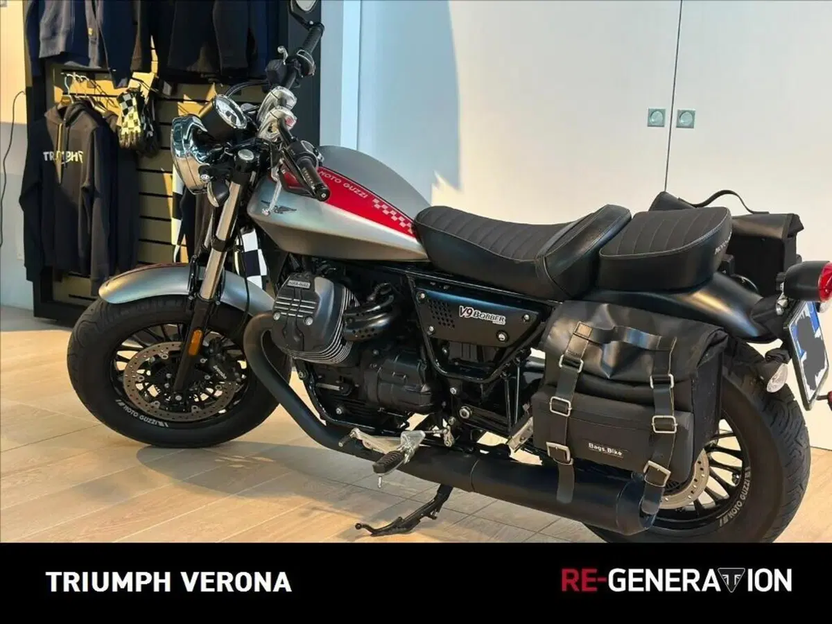 Moto Guzzi V9 Bobber (2018 - 20) (3)