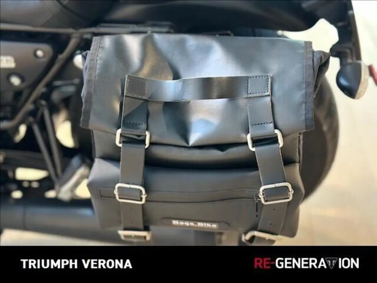 Moto Guzzi V9 Bobber (2018 - 20) (9)