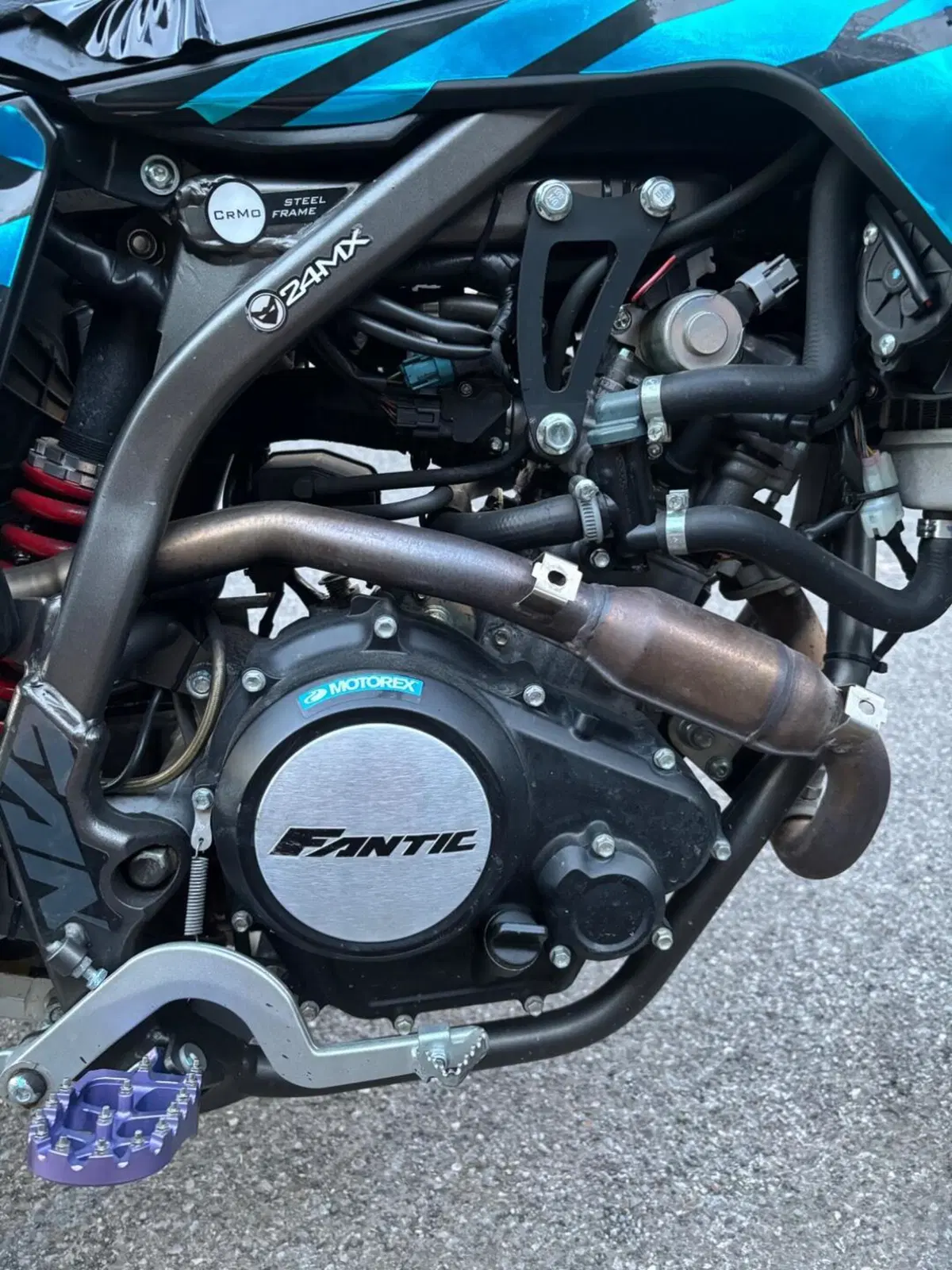Fantic Motor XMF 125 Motard Performance 4T (2023 - 24) (5)