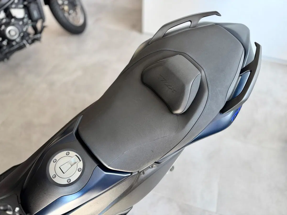 Yamaha T-Max 560 (2022 - 24) (6)