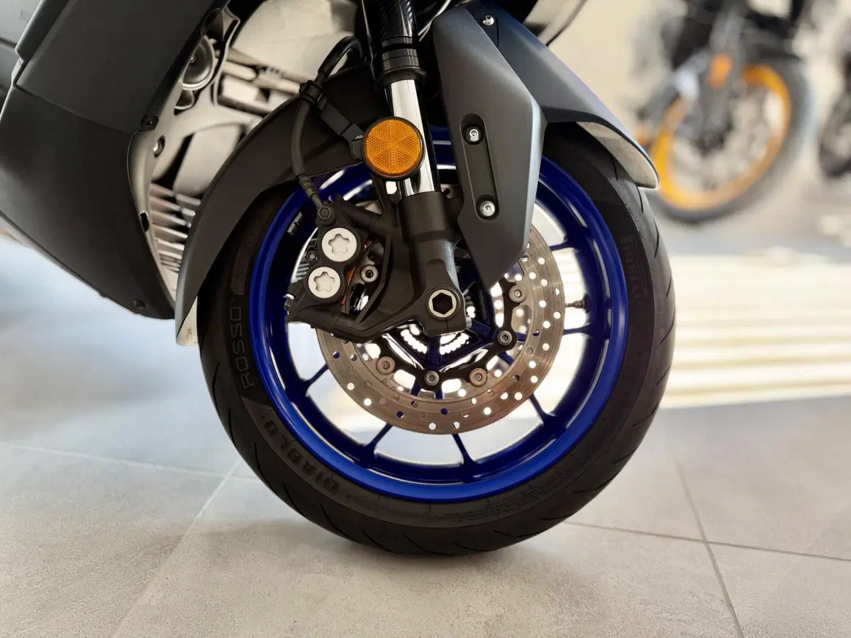 Yamaha T-Max 560 (2022 - 24) (10)