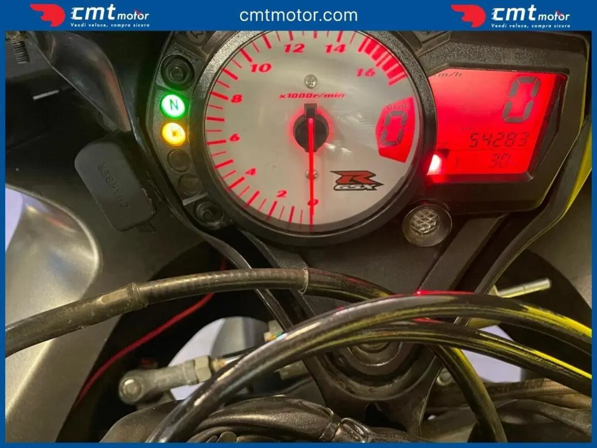 Suzuki GSX R 750 (2006 - 07) (5)