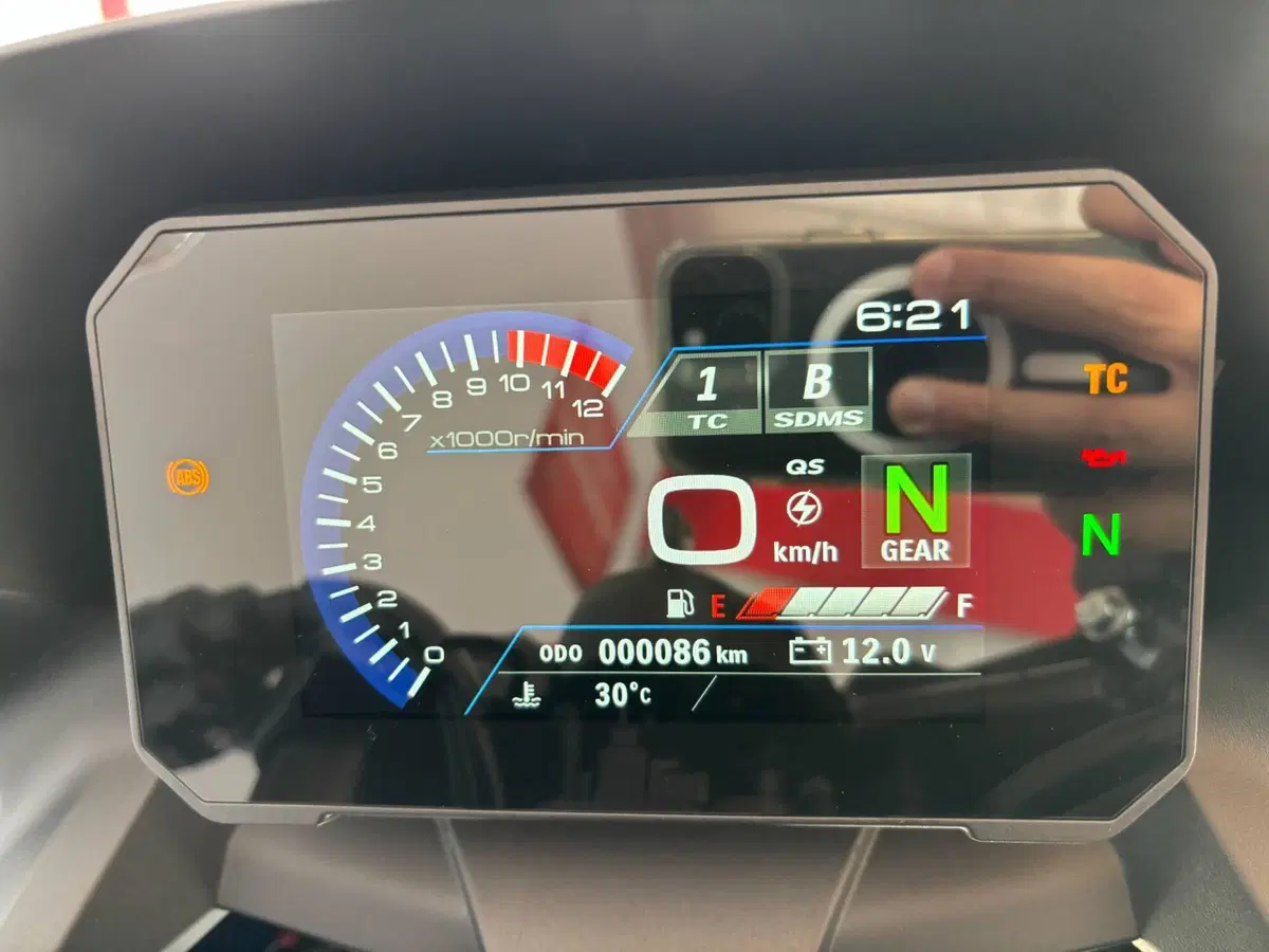 Suzuki GSX-8R (2024 - 26) (3)