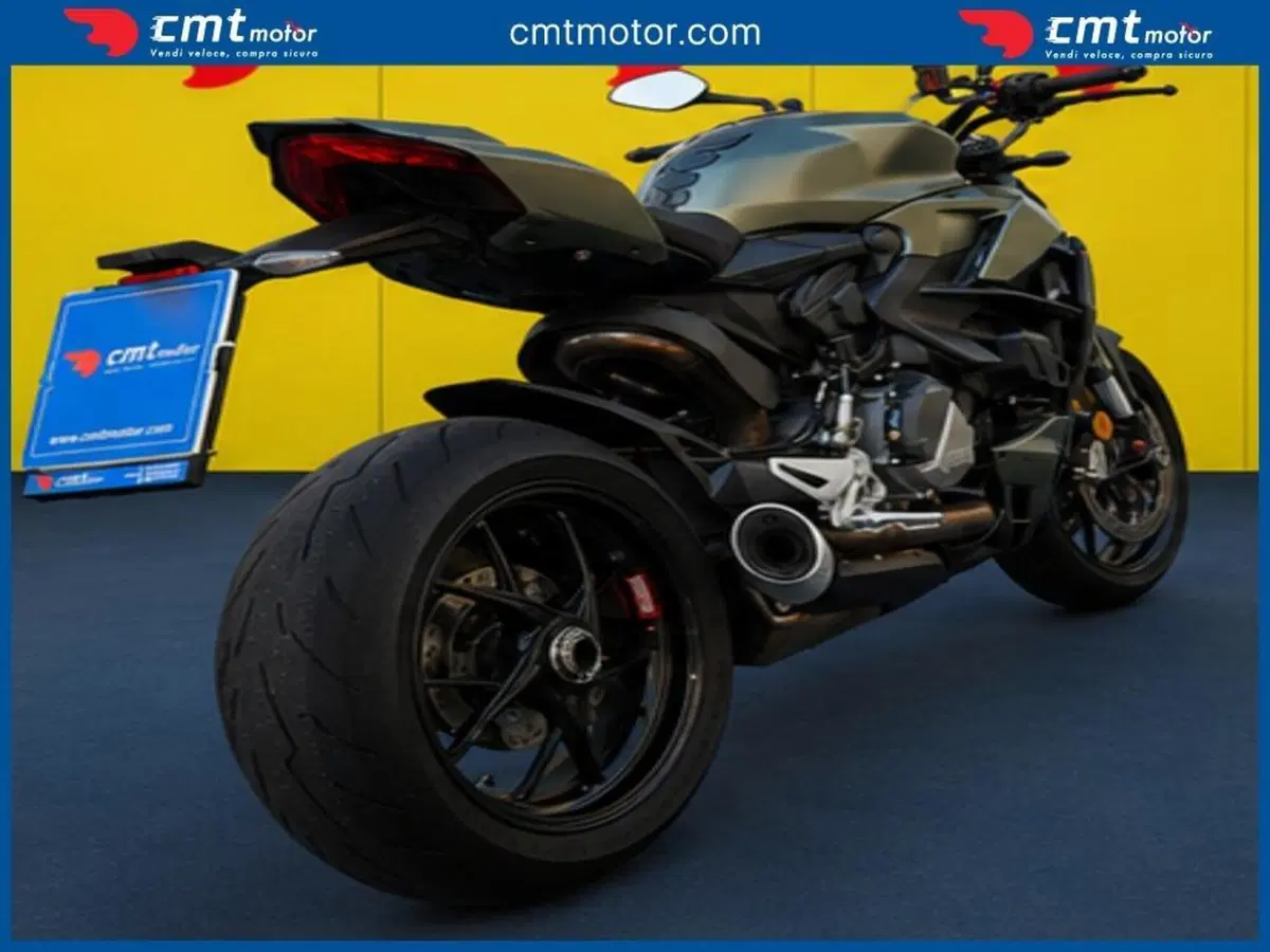 Ducati Streetfighter V2 955 Green (2022 - 23) (4)