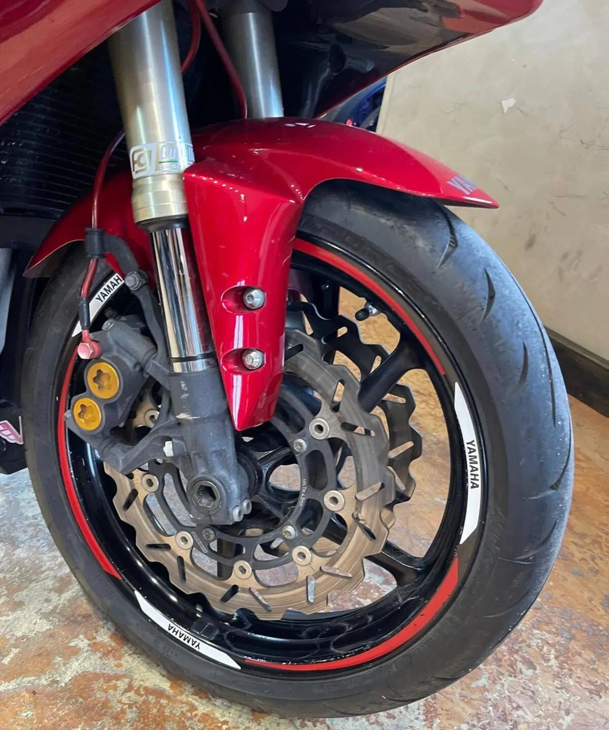 Yamaha YZF R1 (2004 - 05) (10)